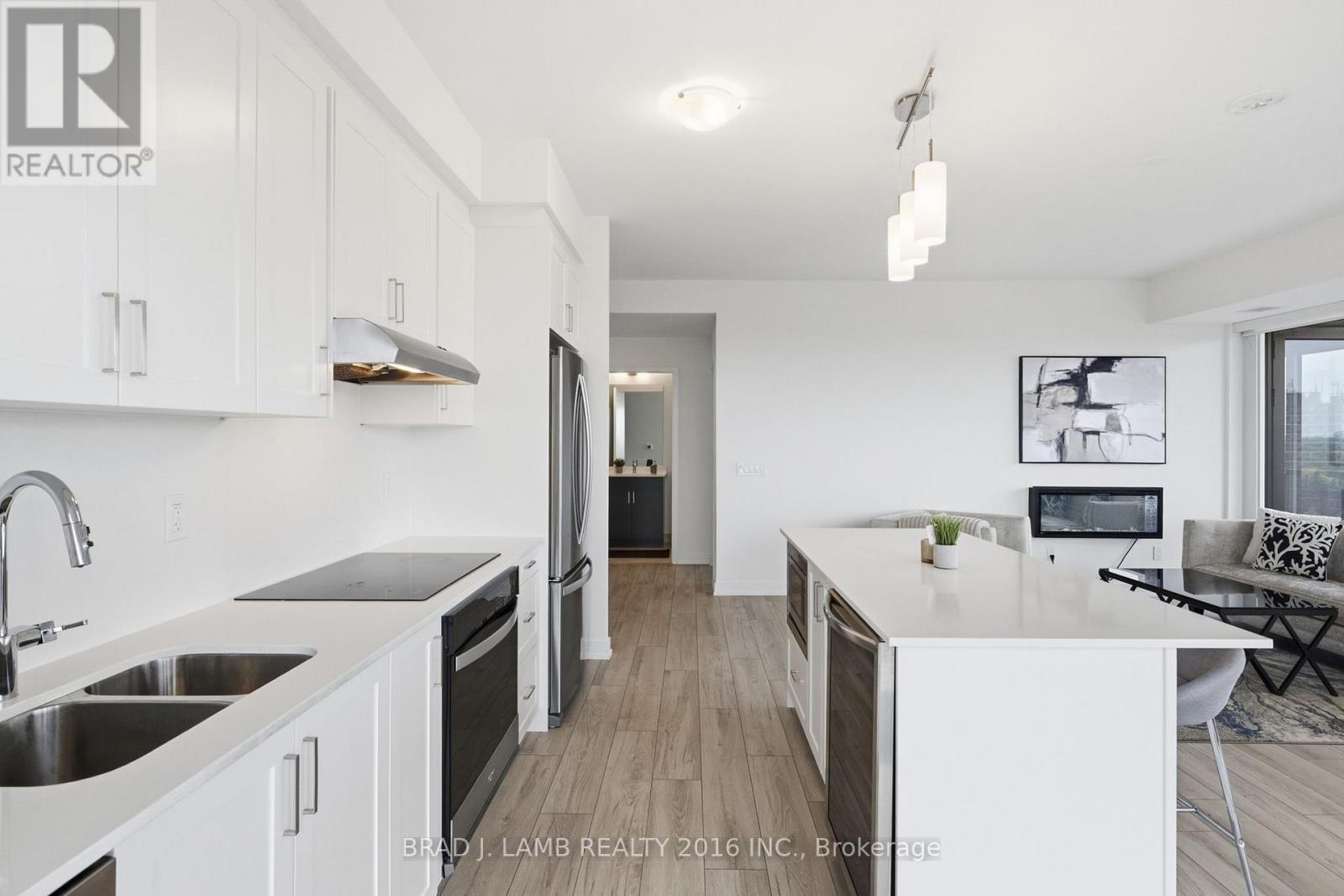 1204 - 1035 SOUTHDOWN ROAD