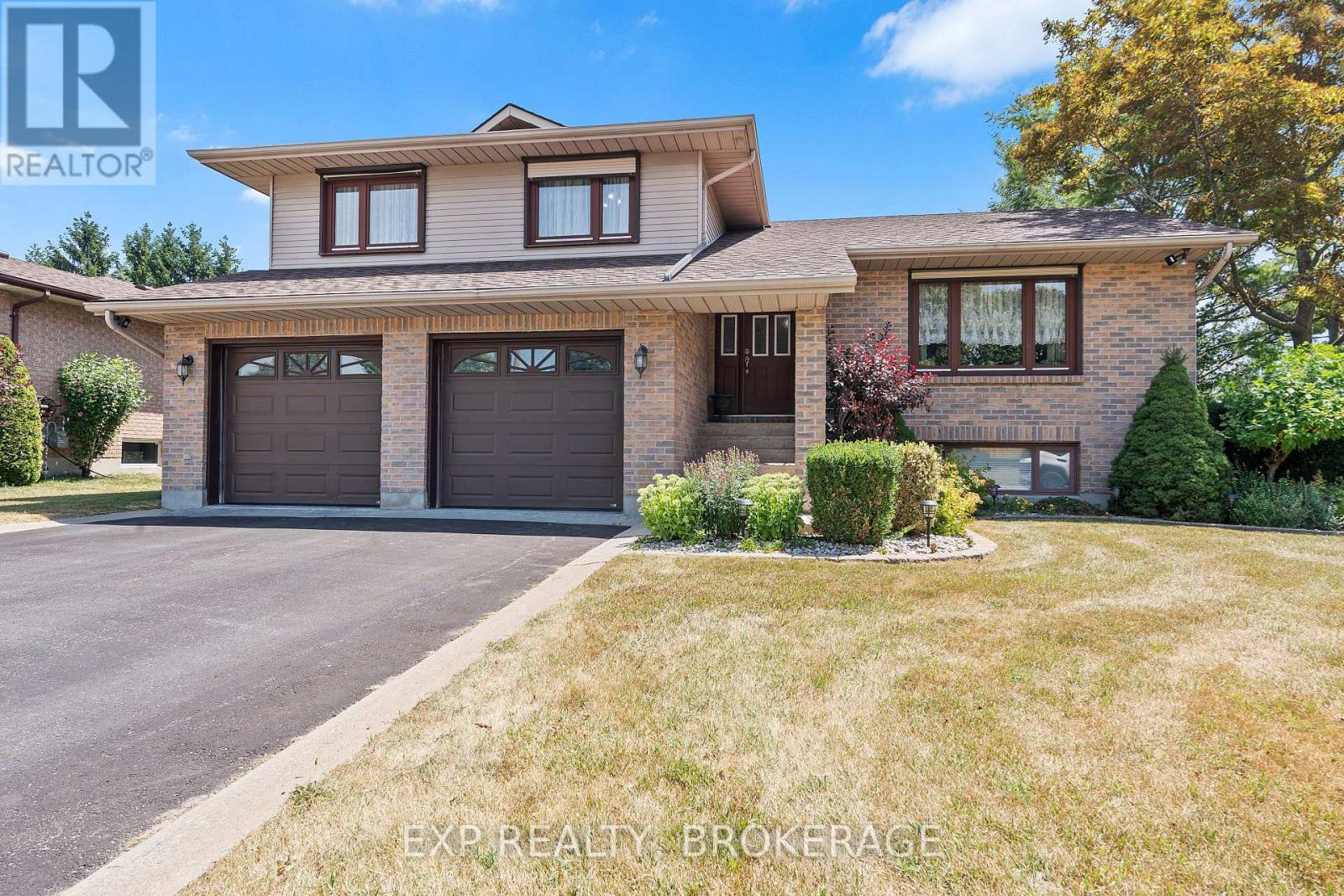 1424 COTTSMERE COURT