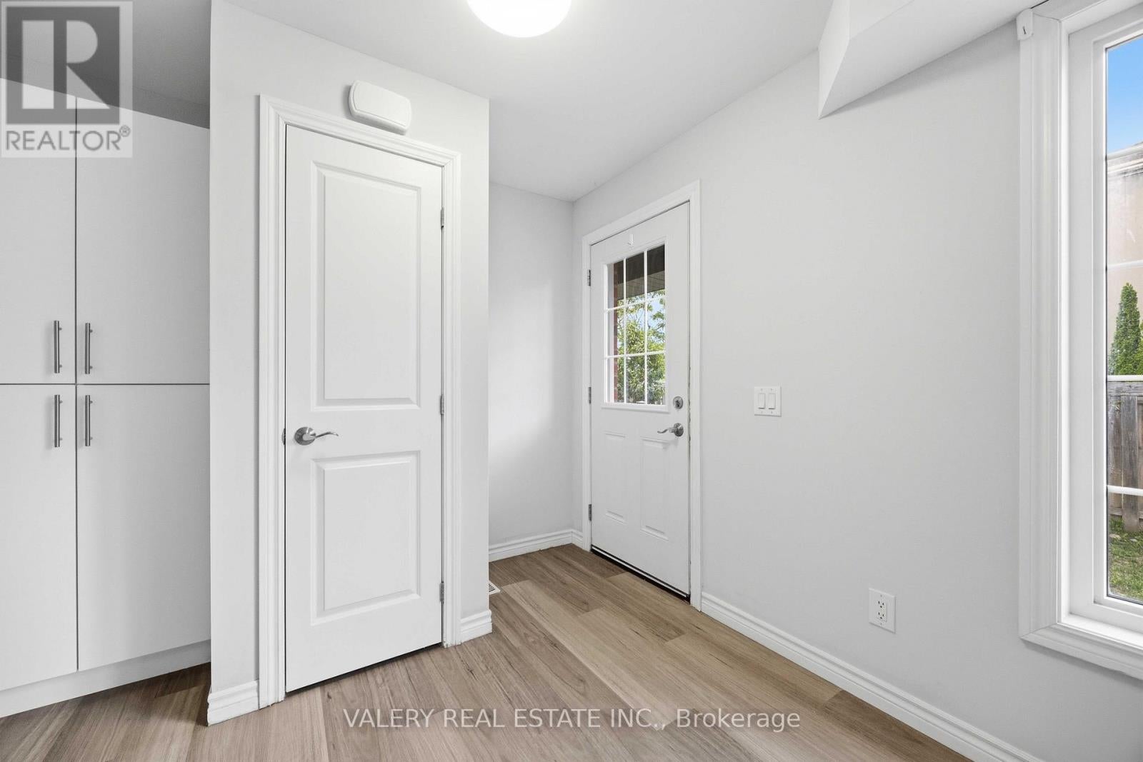 14 - 250 PENETANGUISHENE ROAD