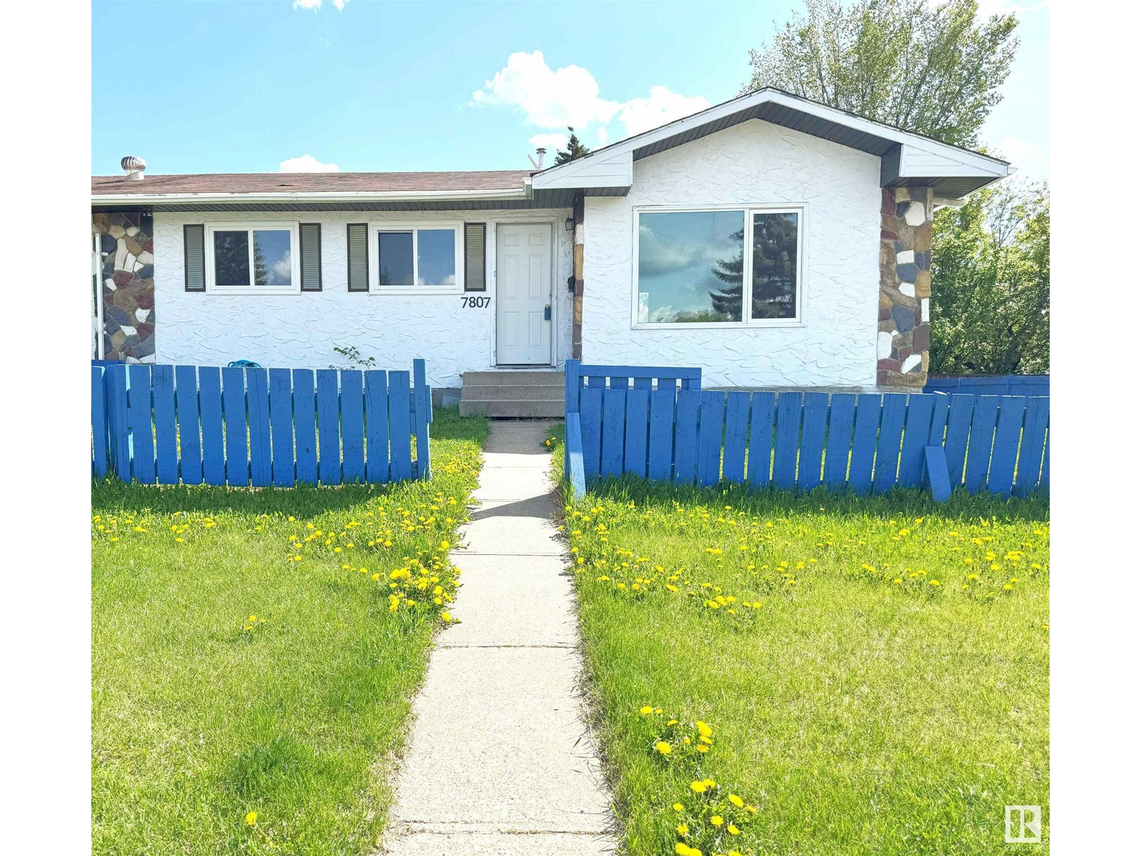 7807 36 AV NW
