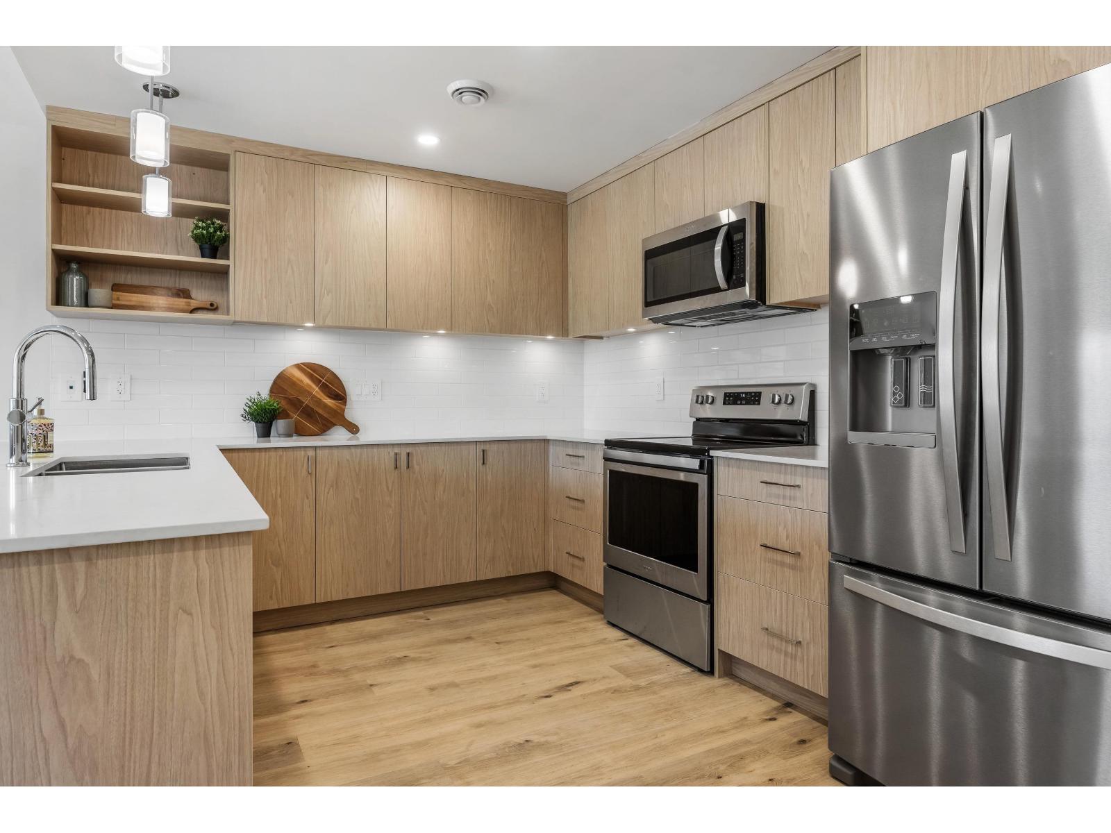 8 1928 WOODSIDE BOULEVARD|Mt Woodside