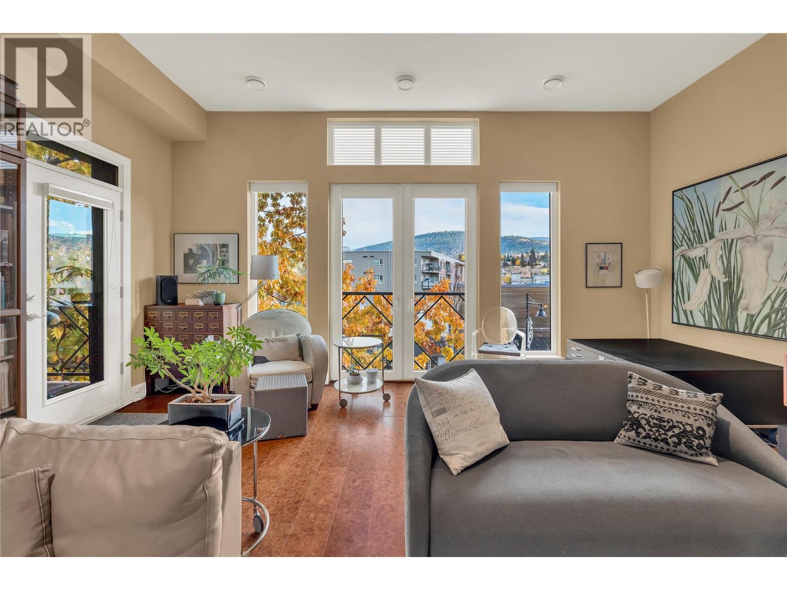 255 Main Street Unit# 301