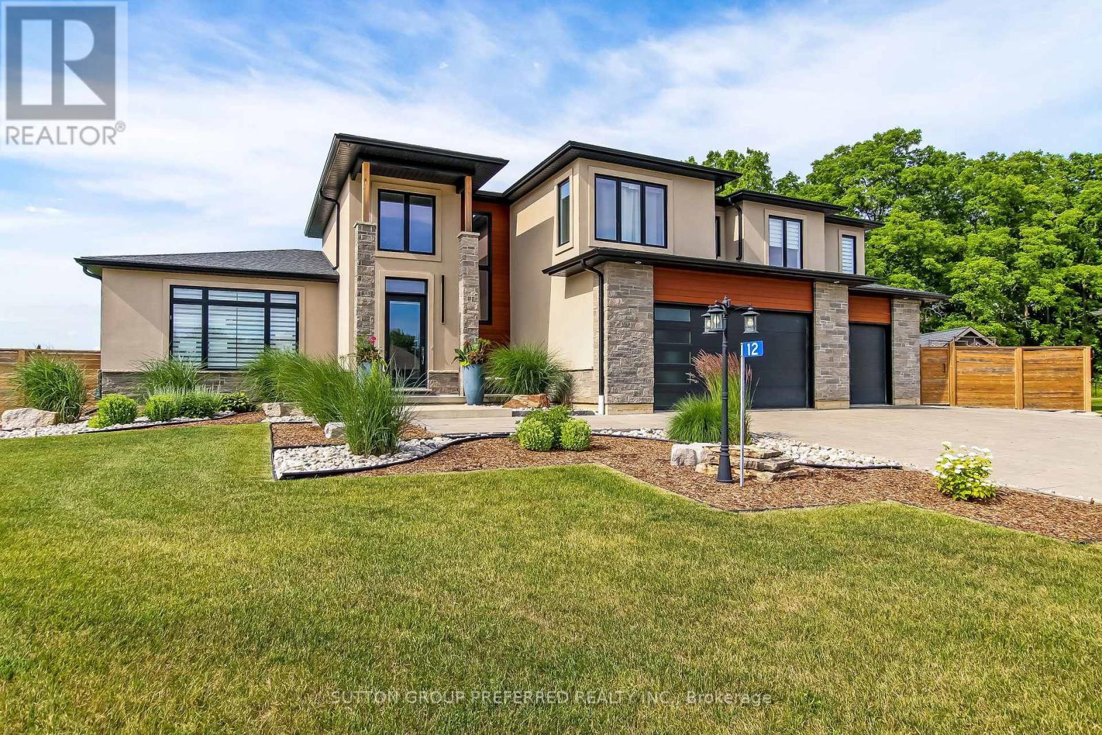 12 GROGAST COURT