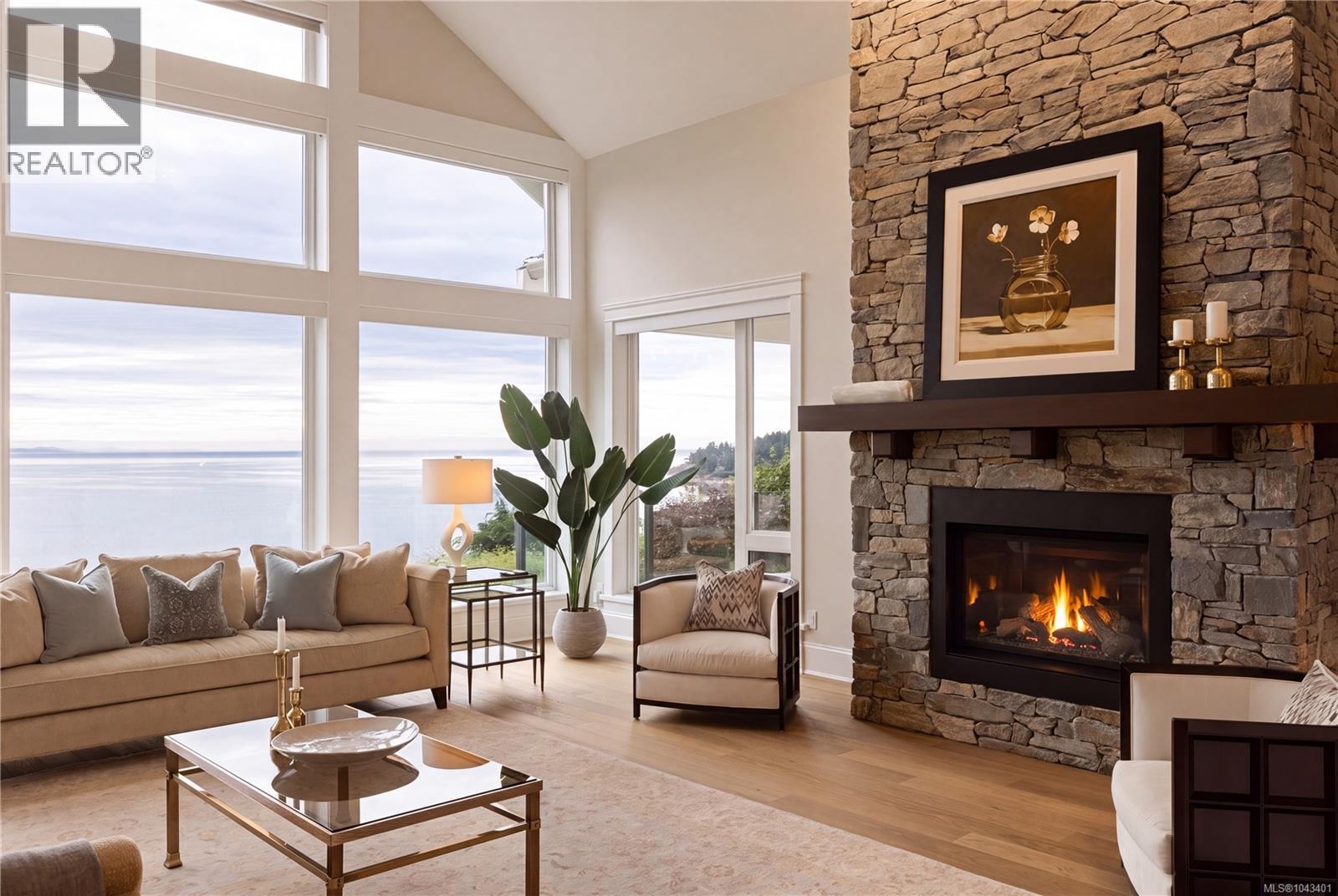 2226 Arbutus Rd