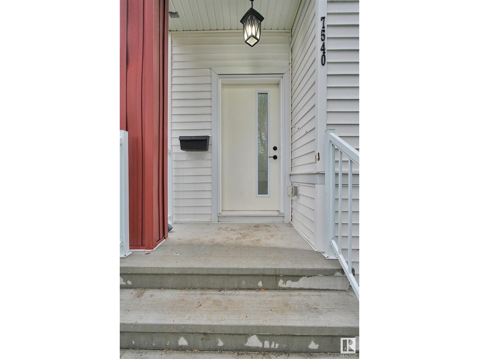 7540 81 AV NW