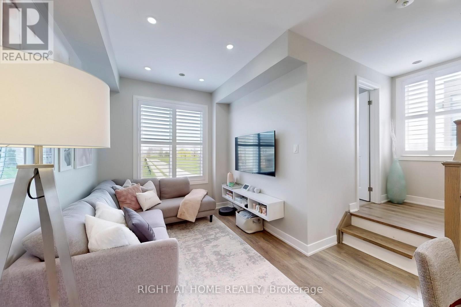 53 DONALD FLEMING WAY