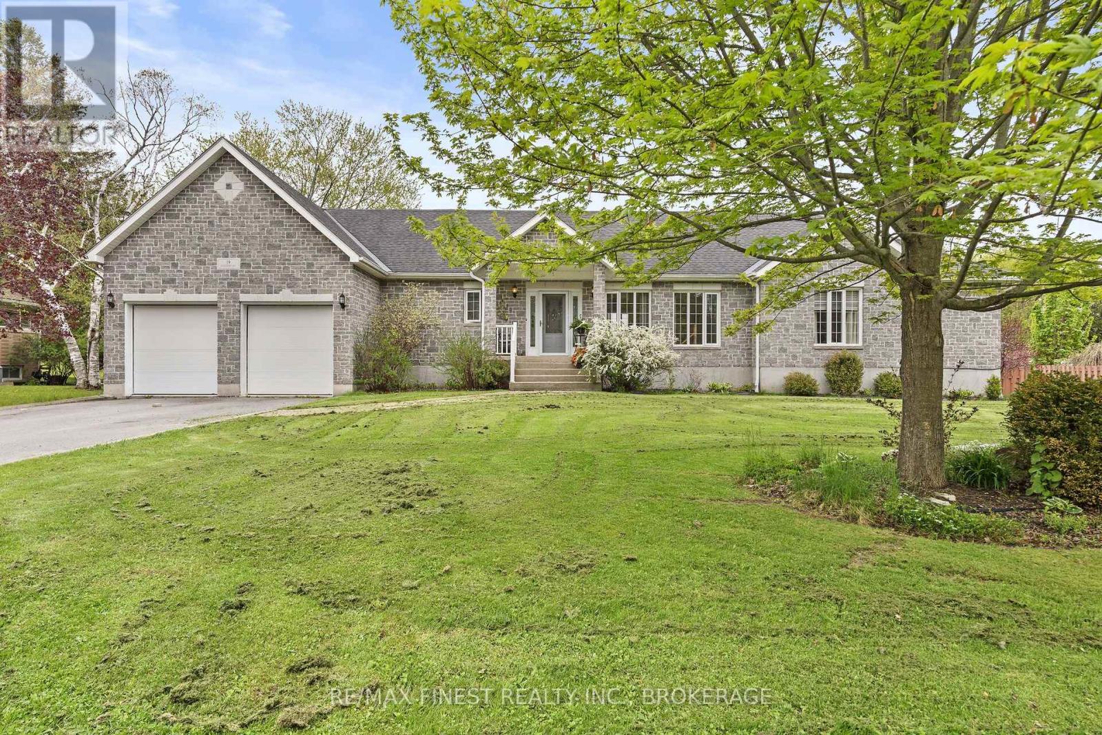 19 DALGLEISH AVENUE