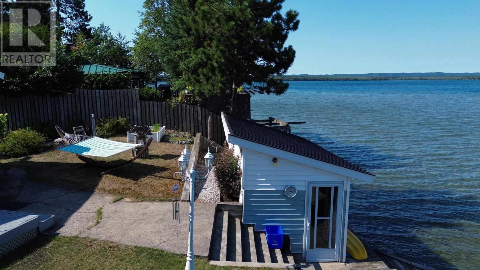484 Red Pine DR