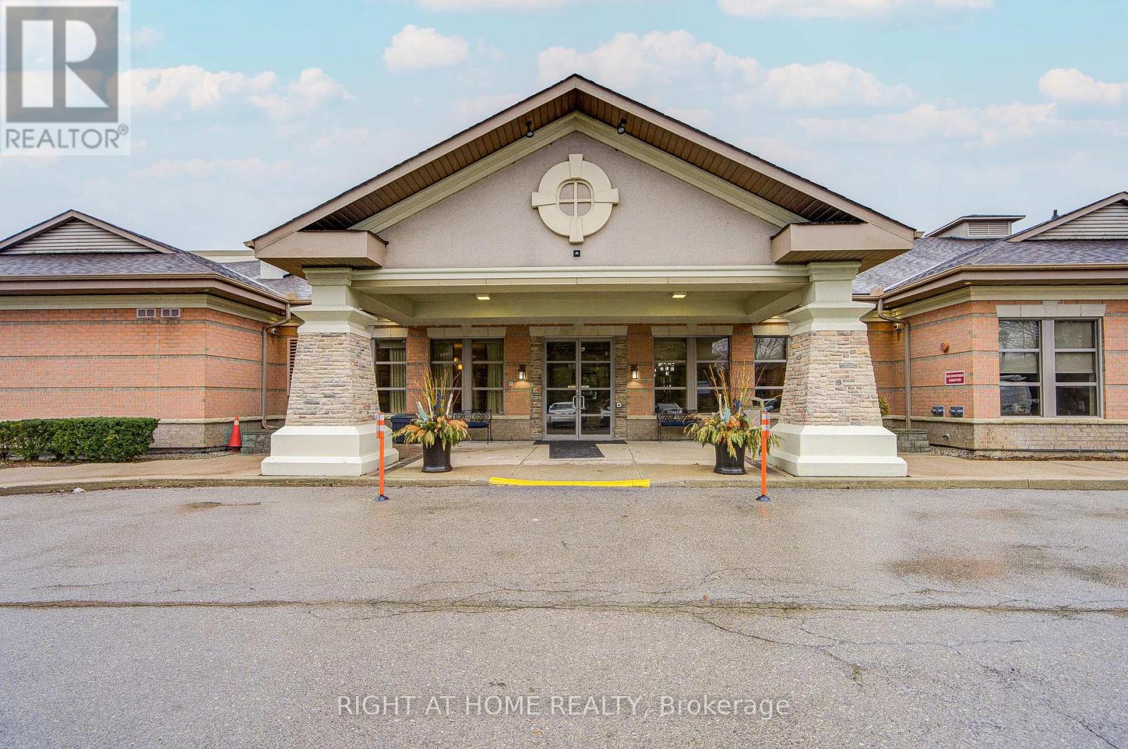 2406 - 100 BURLOAK DRIVE