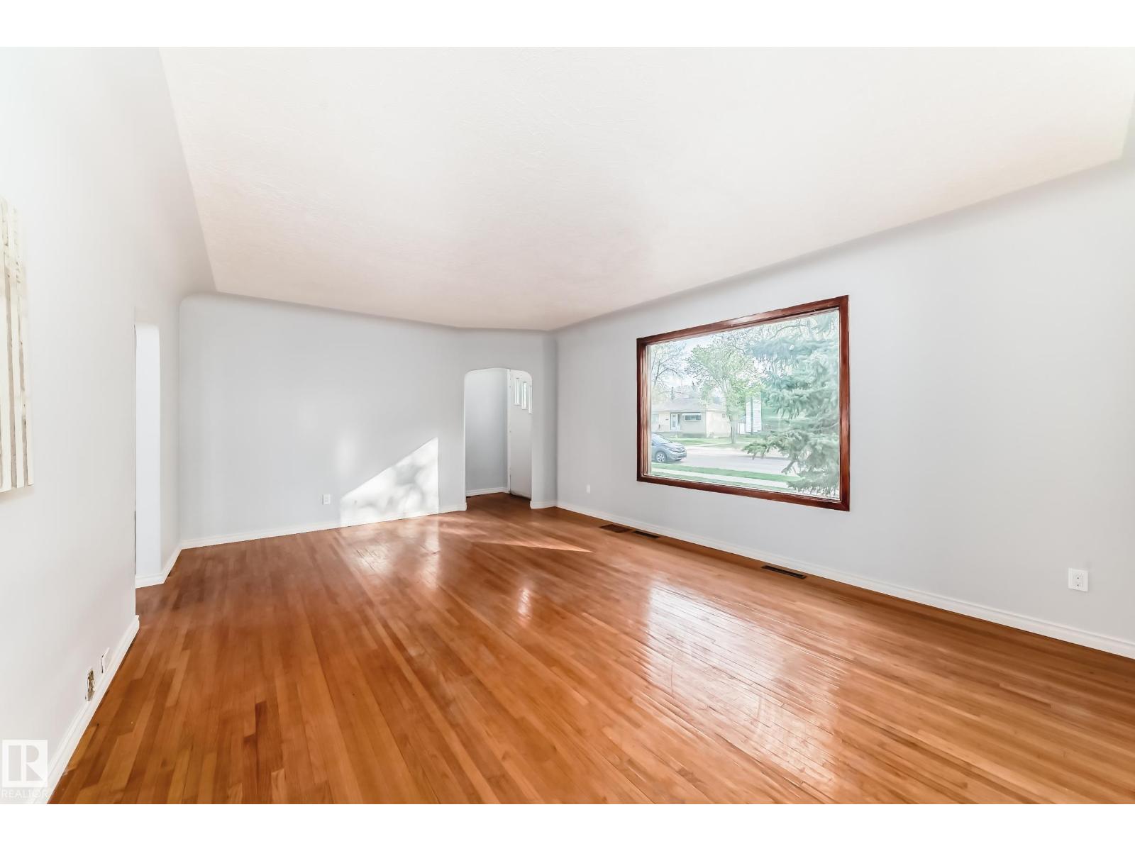 13003 Sherbrooke AV NW