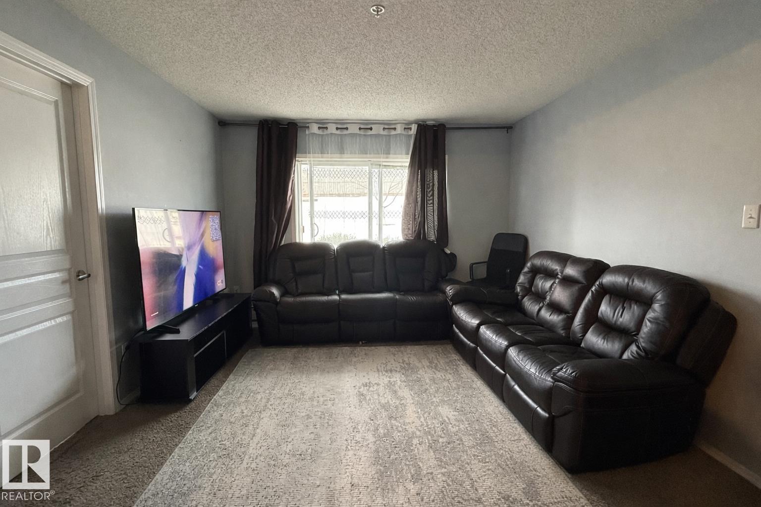 #133 301 CLAREVIEW STATION DR NW