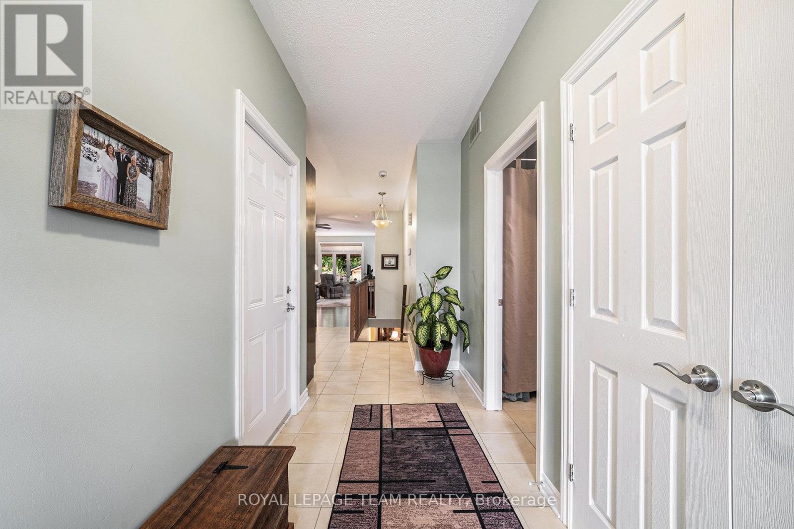 129 TRADEWINDS CRESCENT