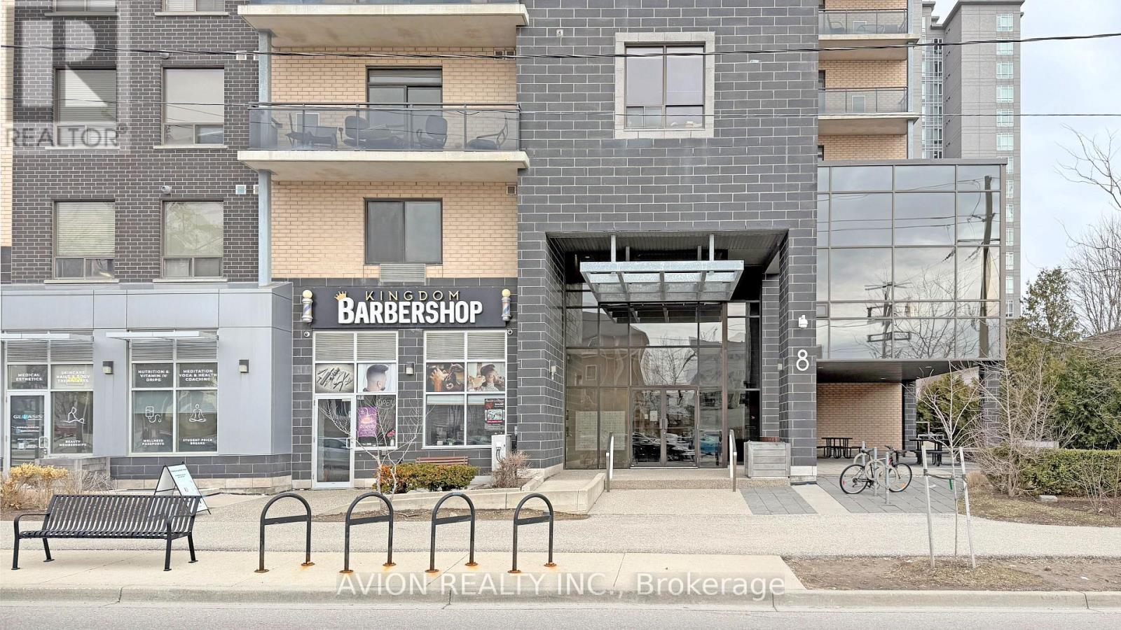 806 - 8 HICKORY STREET W
