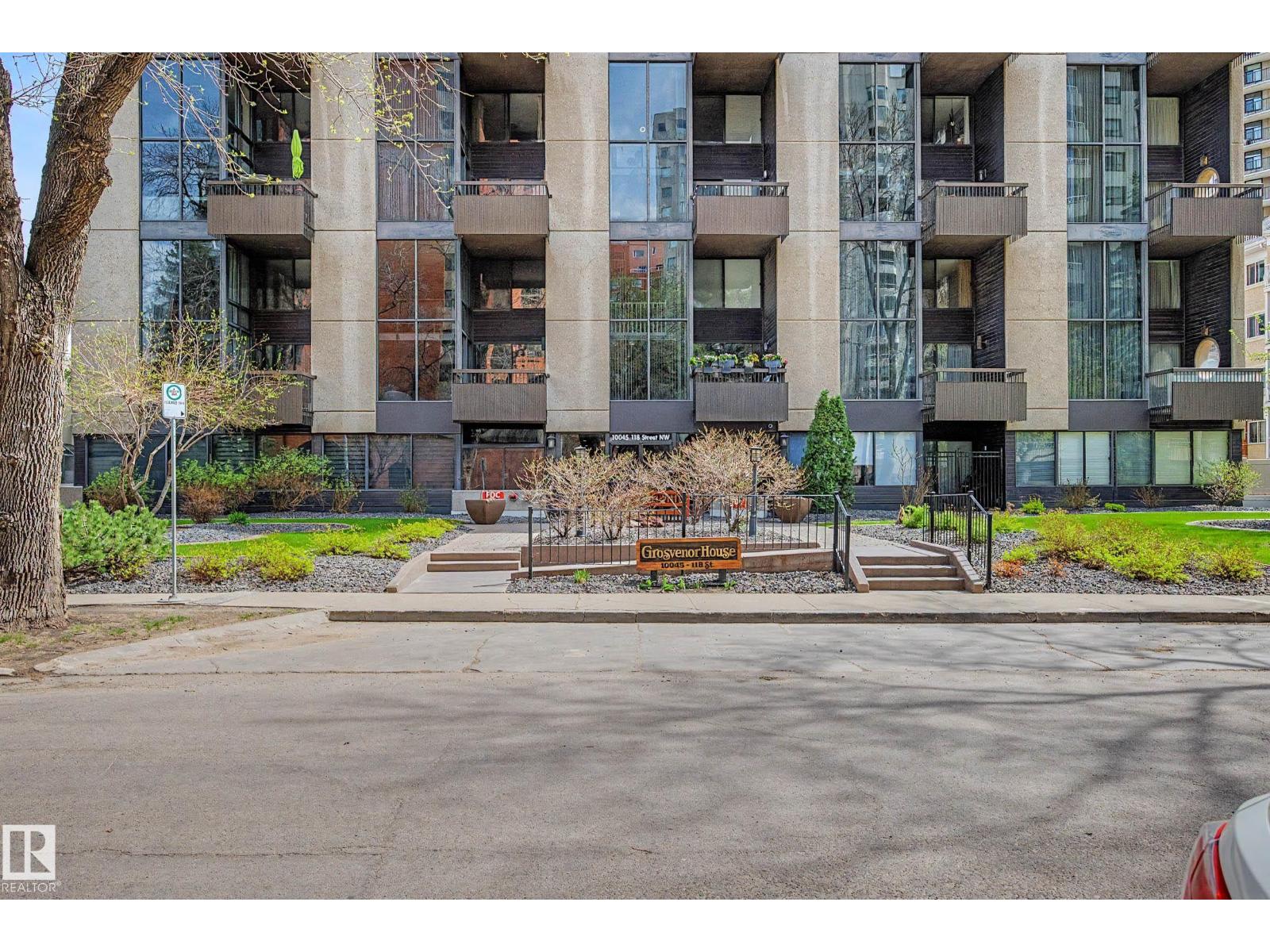 #1205 10045 118 ST NW