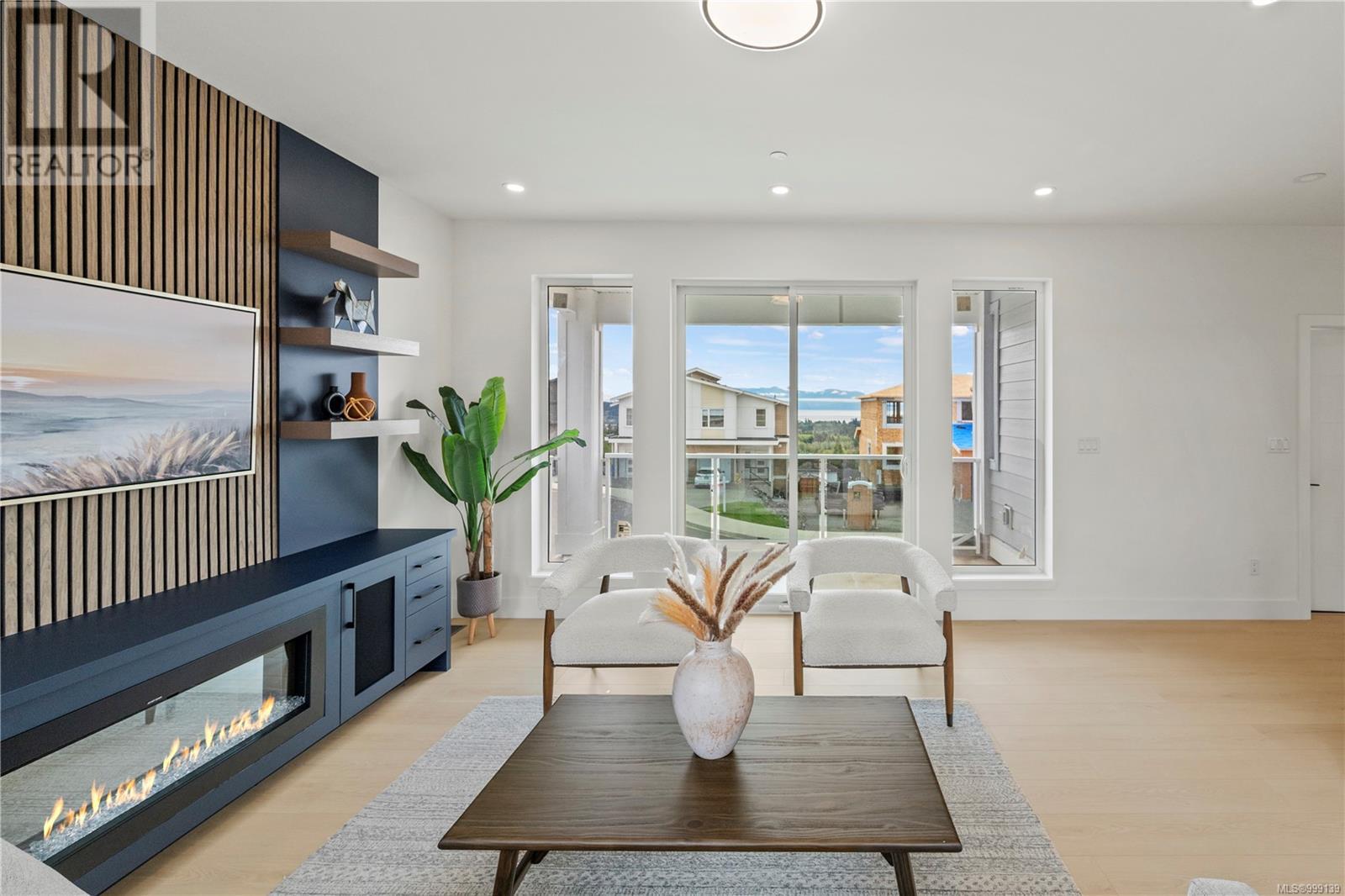 2306 Hudson Terr