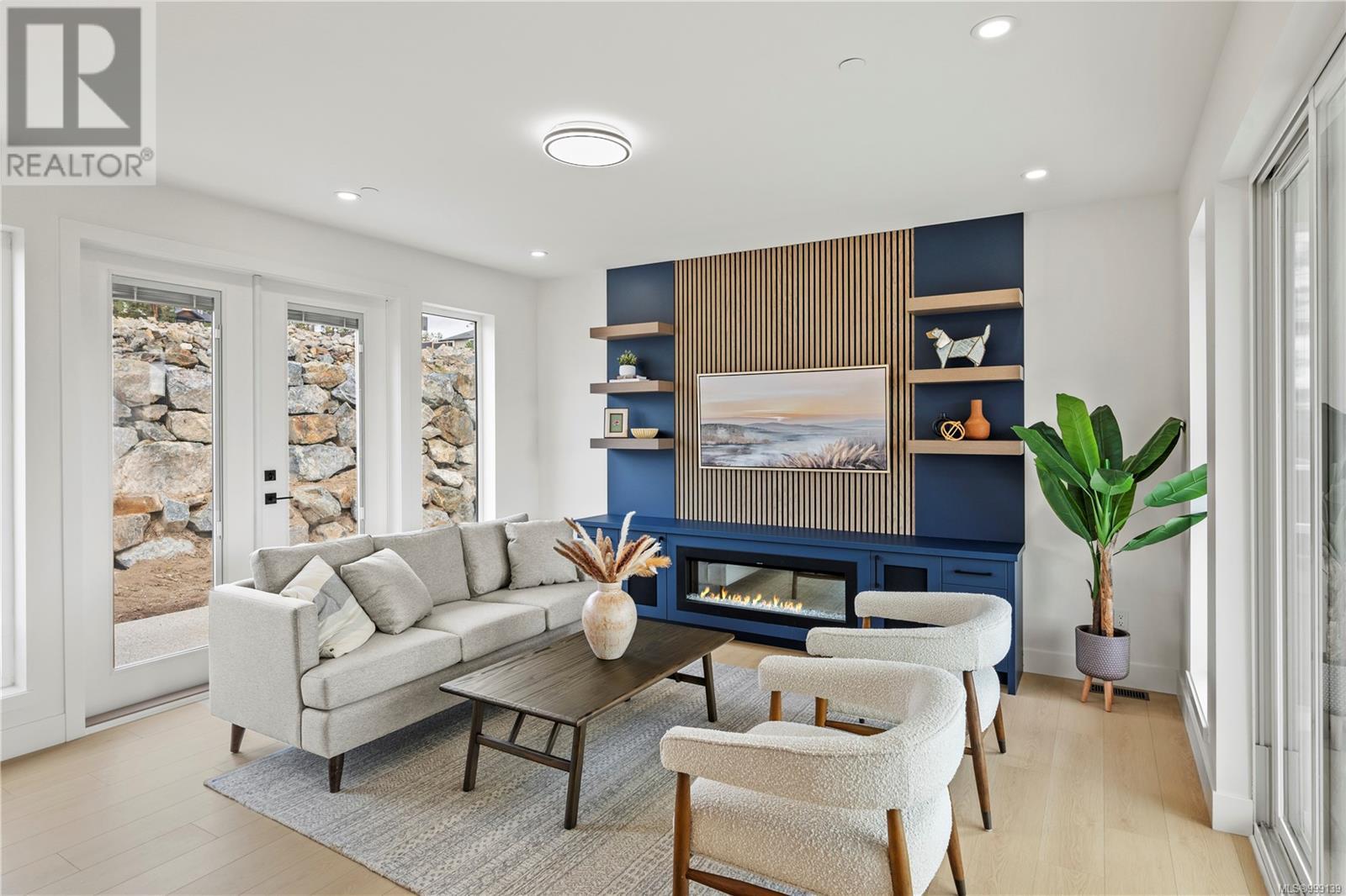 2306 Hudson Terr