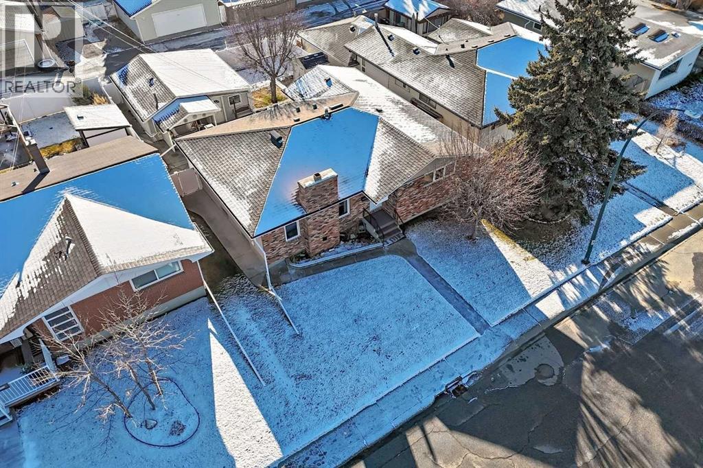 2119 Mackid Crescent NE