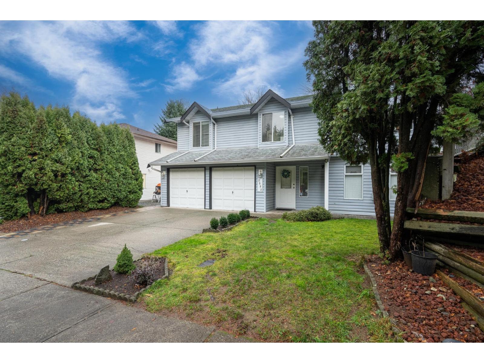 2582 MITCHELL STREET