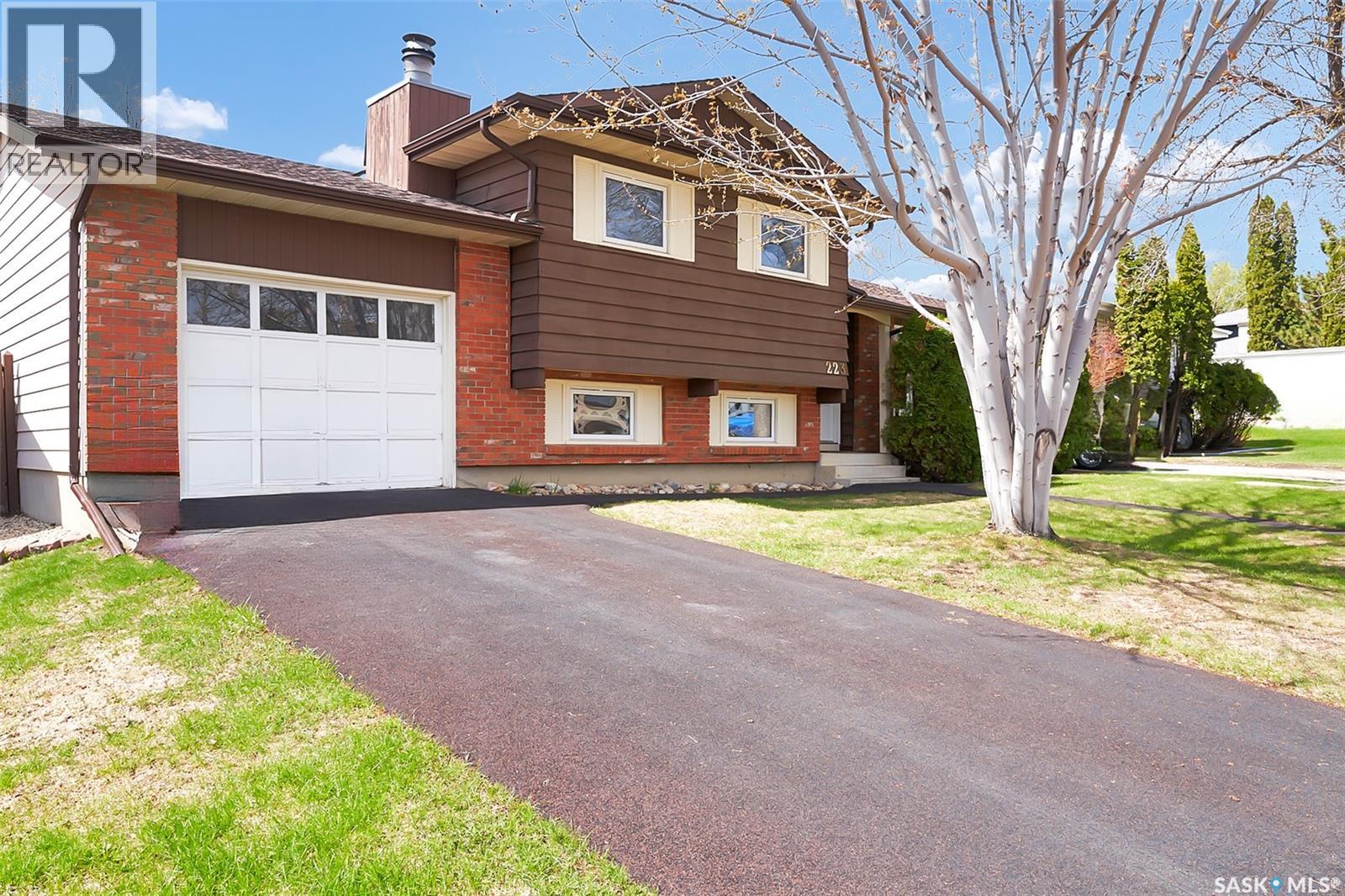 223 Penryn CRESCENT