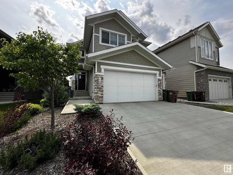 146 JOYAL WY St. Albert AB T8N7V3