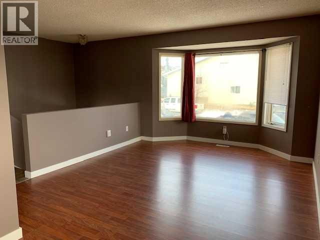250 Falmere Way NE