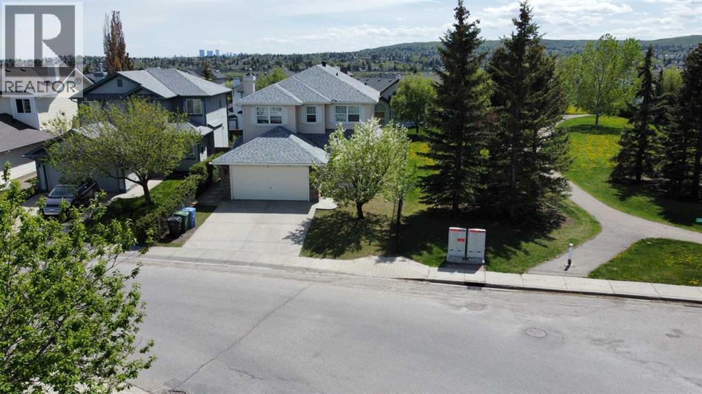 7 Country Hills Park NW