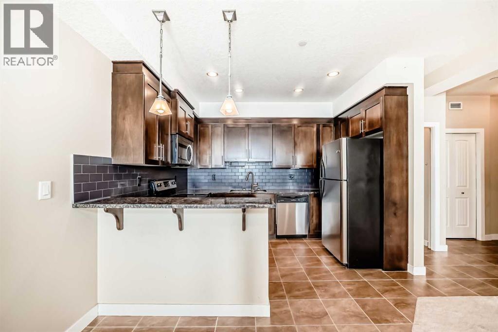 206, 1005B Westmount Drive