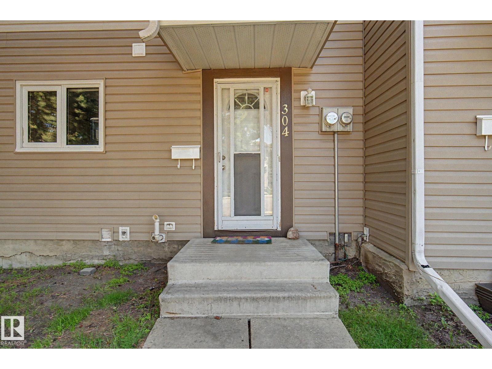 304 SPRUCE GL