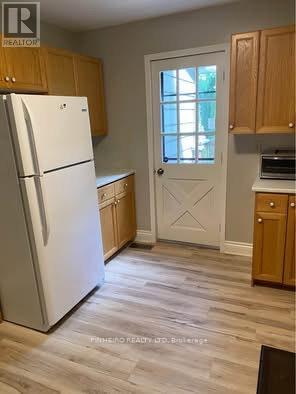 2 - 54 COTTONWOOD CRESCENT