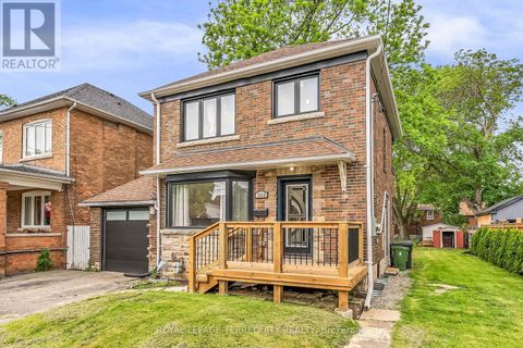 102 GUESTVILLE AVENUE Toronto (Mount Dennis) ON M6N4N6