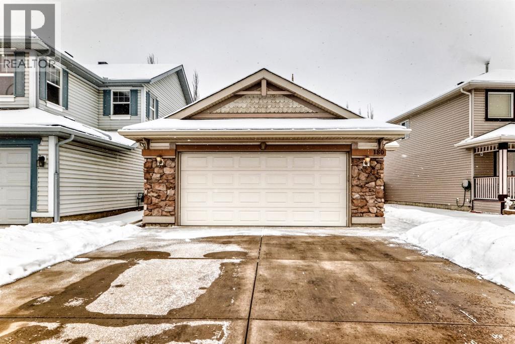 180 Coventry Hills Drive NE