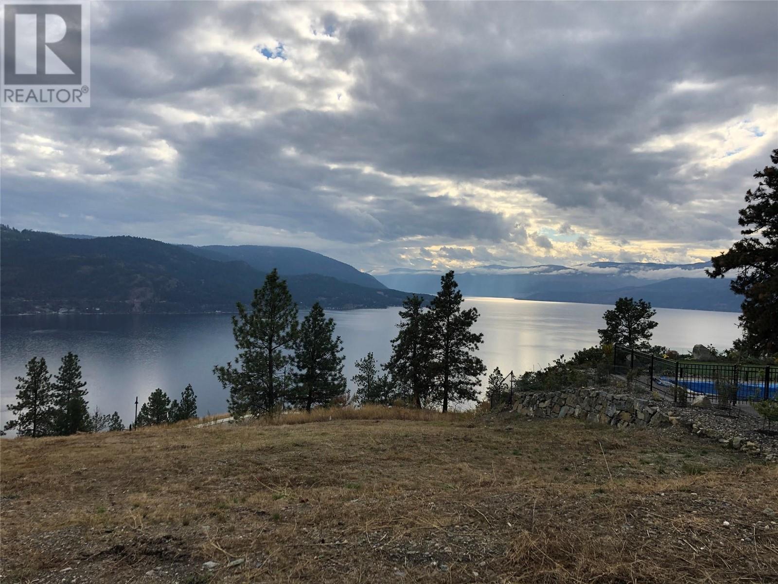 8916 Hampshire Crescent