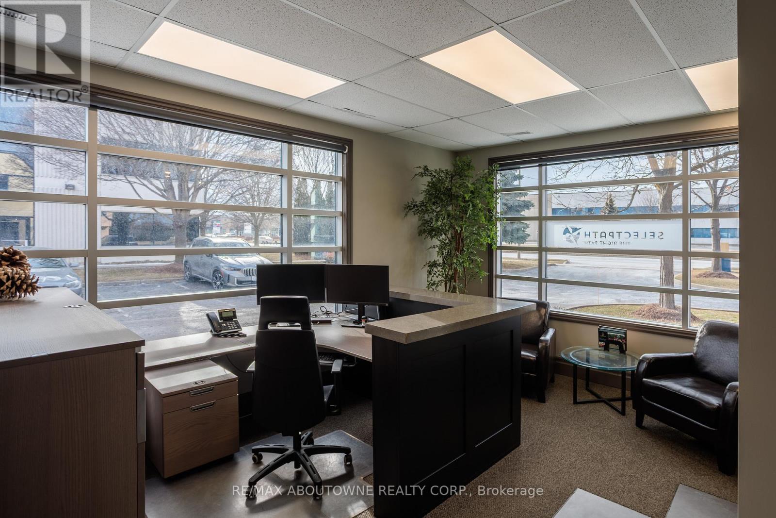 1 - 1464 CORNWALL ROAD