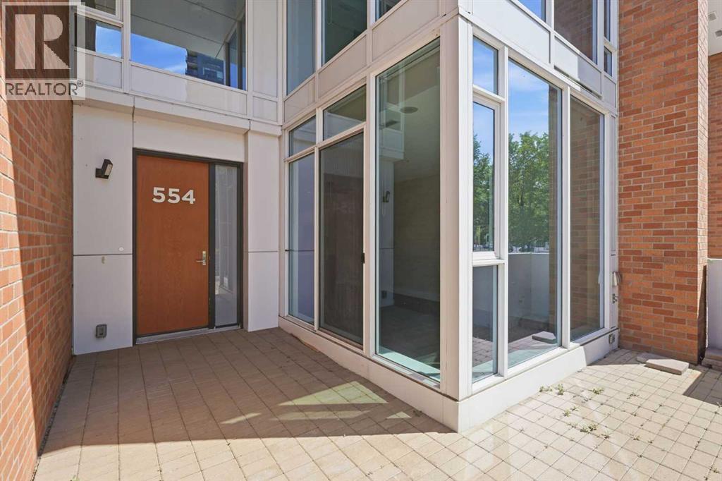 554 Riverfront Lane SE