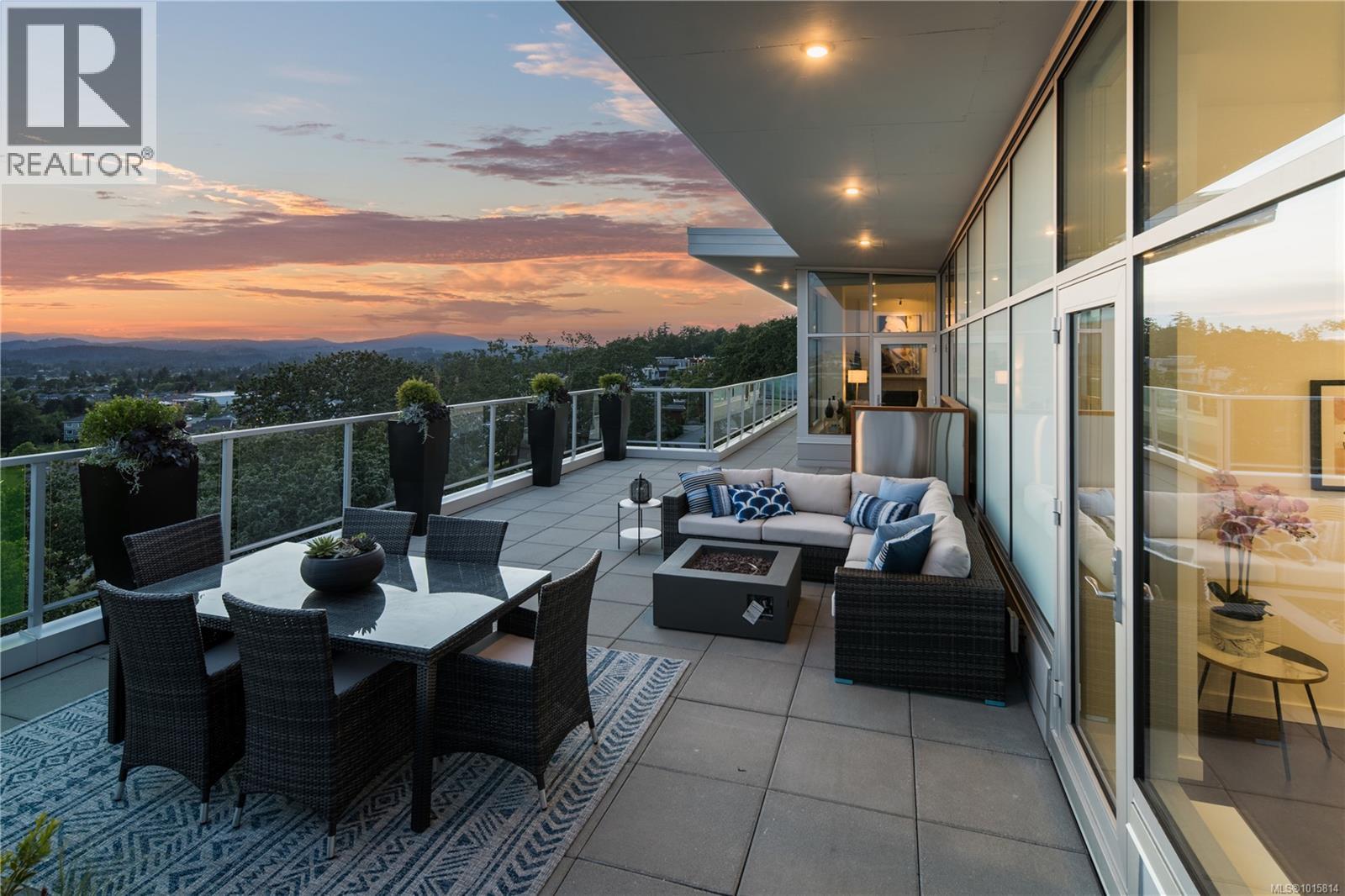 PH902 4009 Rainbow Hill Lane