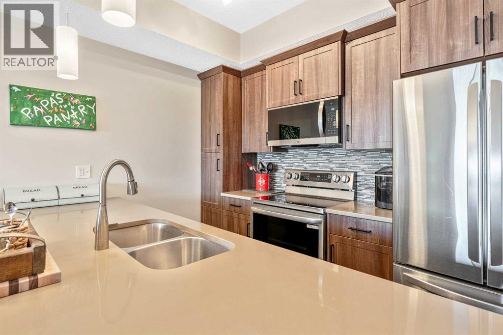 9313, 101 Sunset Drive