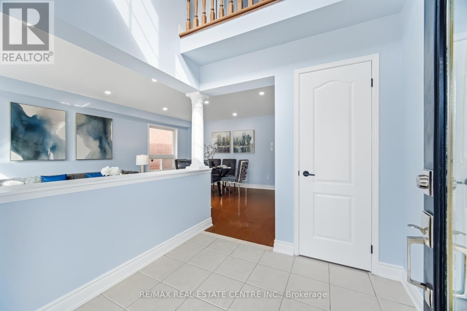 15 HEATHERDALE DRIVE