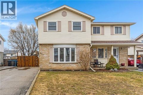 872 ELGIN Street N Cambridge ON N1R8C2