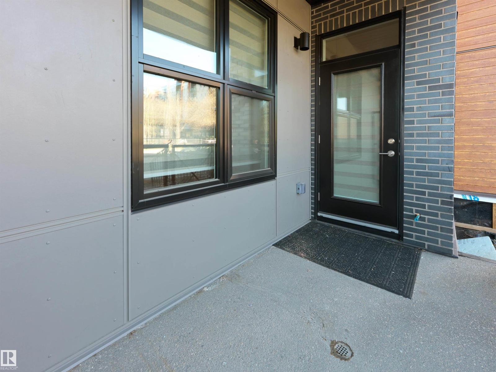 #103 10531 117 ST NW