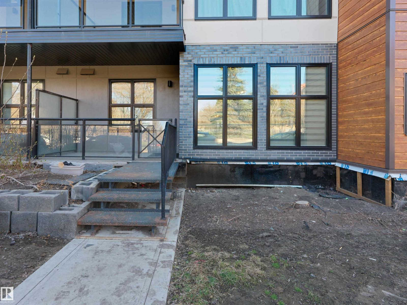 #103 10531 117 ST NW