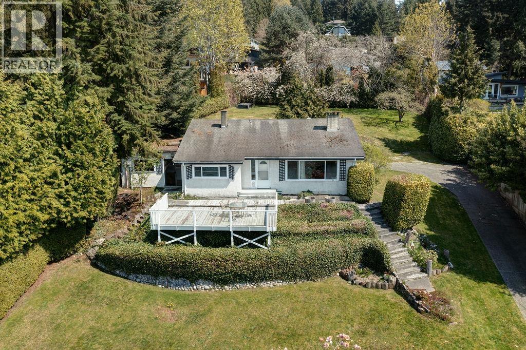 1708 OCEAN BEACH ESPLANADE