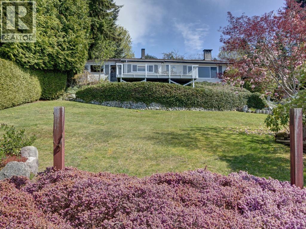 1708 OCEAN BEACH ESPLANADE