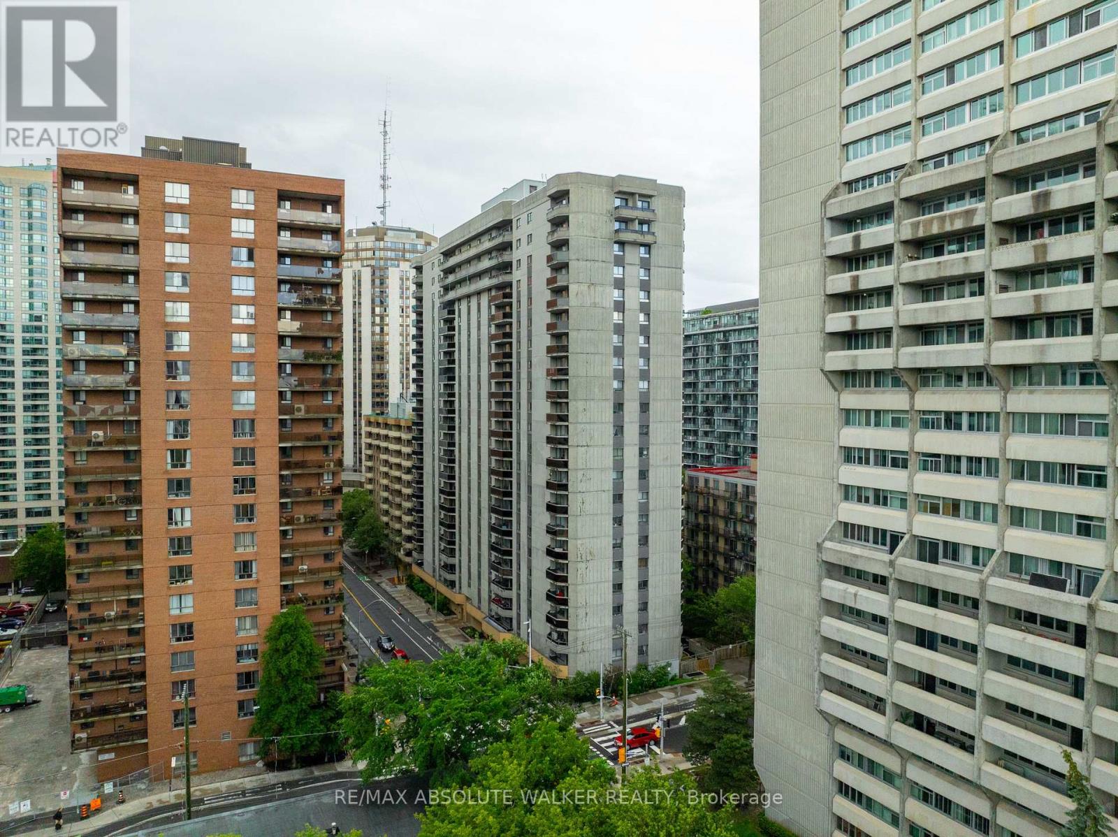 1007 - 470 LAURIER AVENUE W