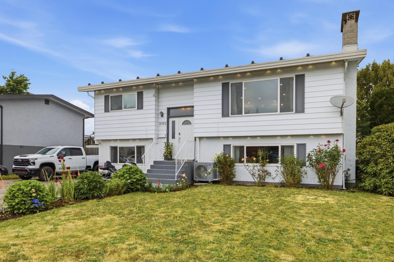 8762 CORNWALL CRESCENT|Chilliwack Proper South