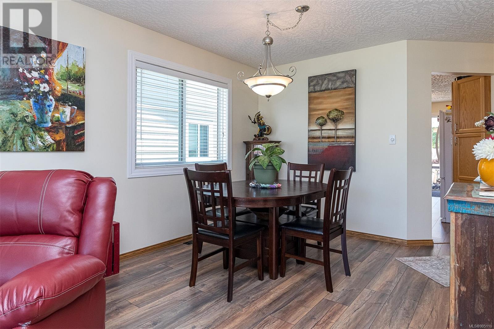24 815 Dunsmuir Cres