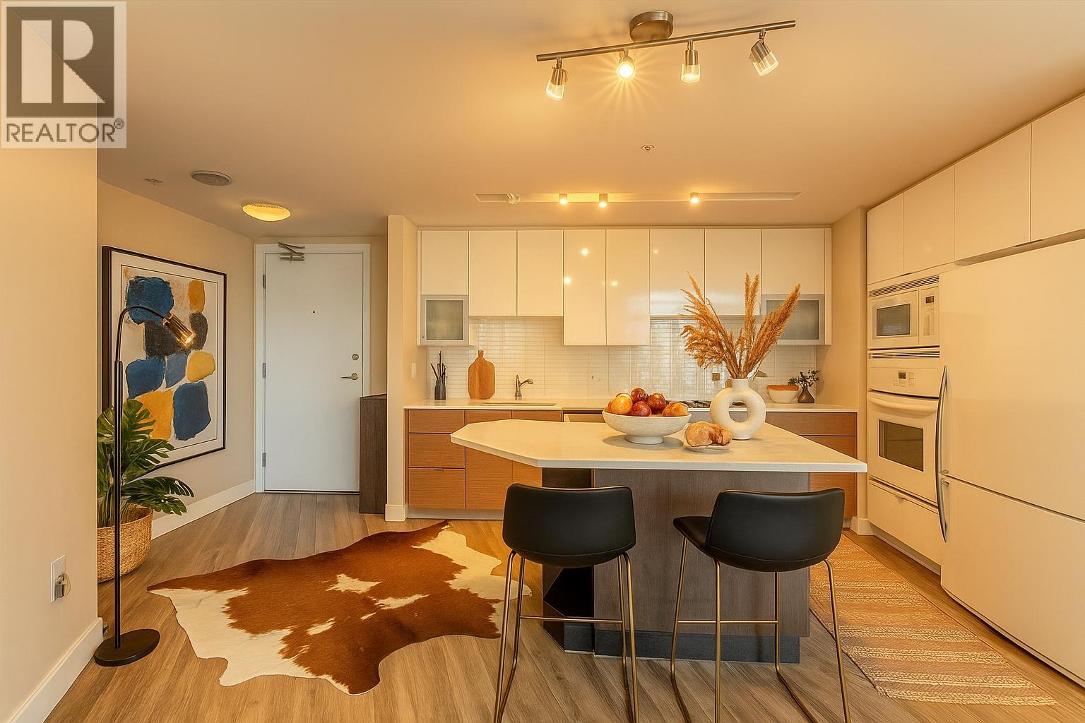 901 175 W 2ND STREET