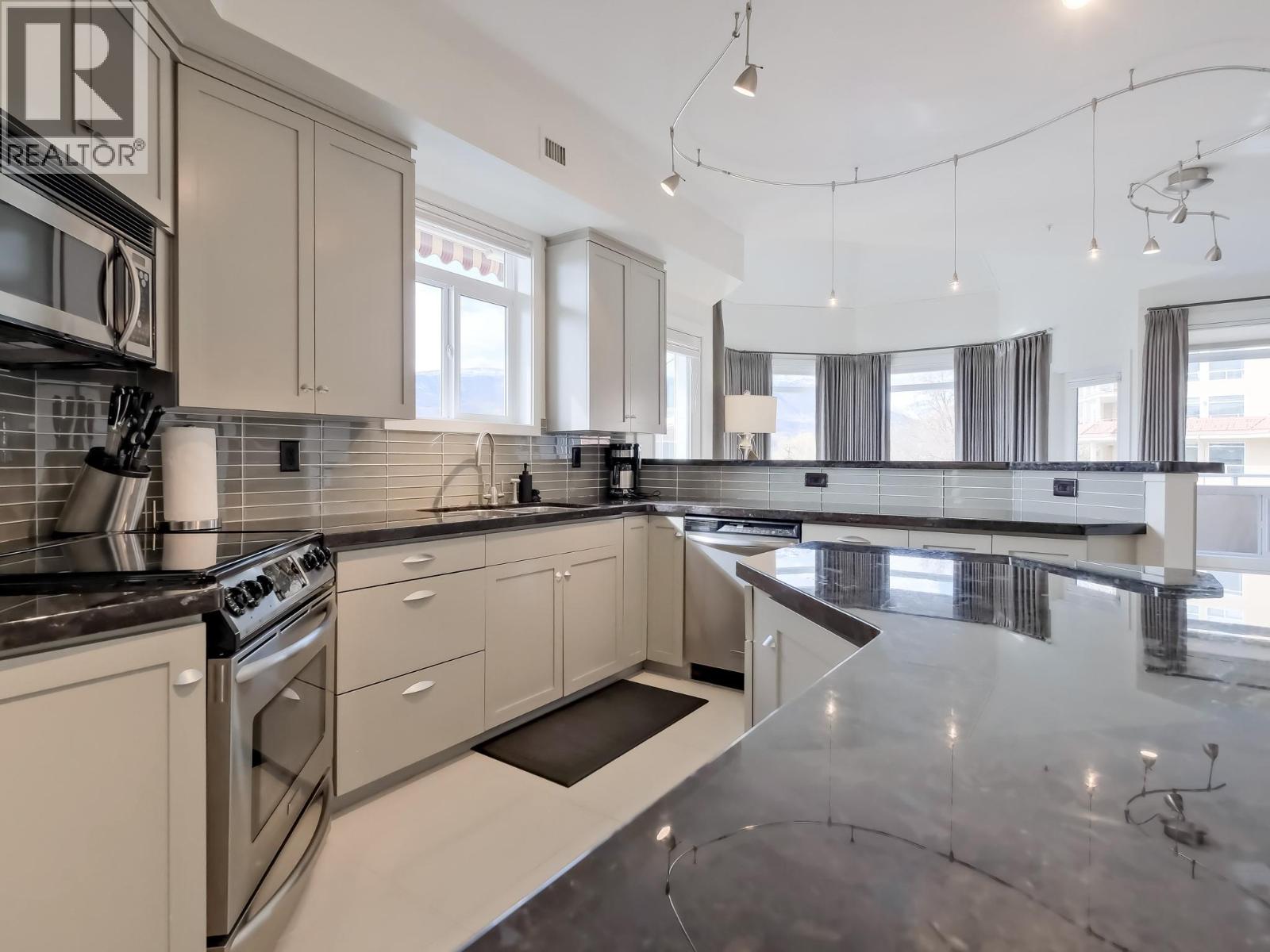 1088 Sunset Drive Unit# 221