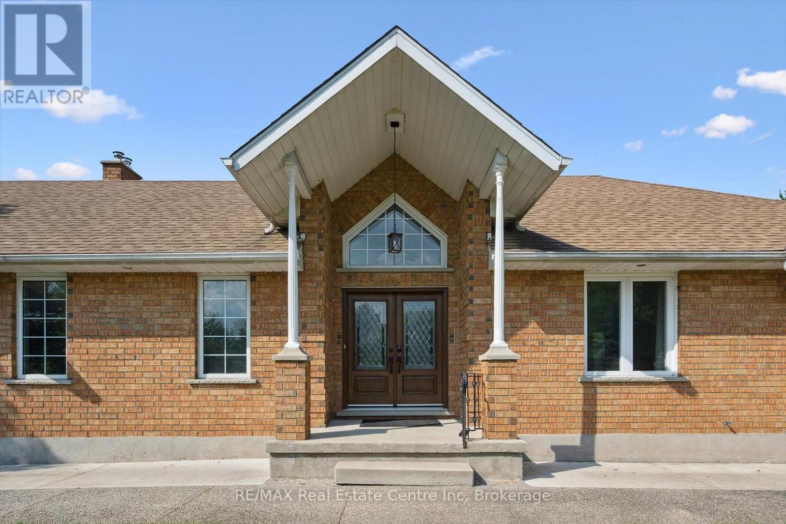 5044 WHITELAW ROAD