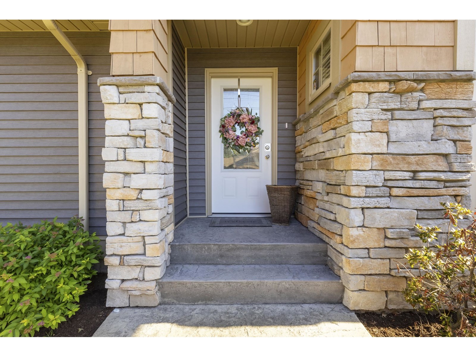 1 46150 RIVERSIDE DRIVE|Chilliwack Proper East