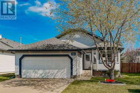 111 West Lakeview Circle Chestermere AB T1X1H7